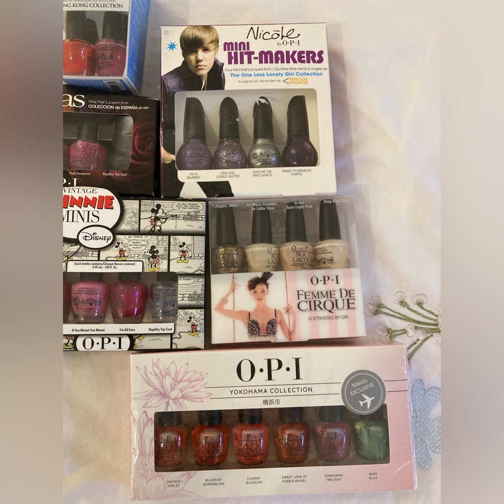assorted mini collections - Picture 4 of 4